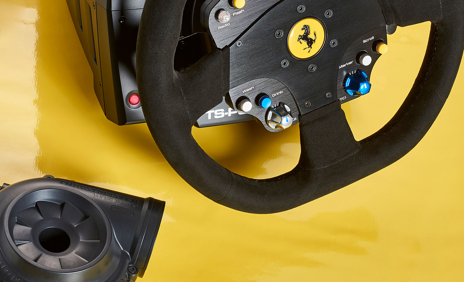THRUSTMASTER TS-PC RACER Ferrari 488 Challenge Ed. Volant seul 32cm moteur  brushless retour force Alcantara + 15 LED intégrées PC